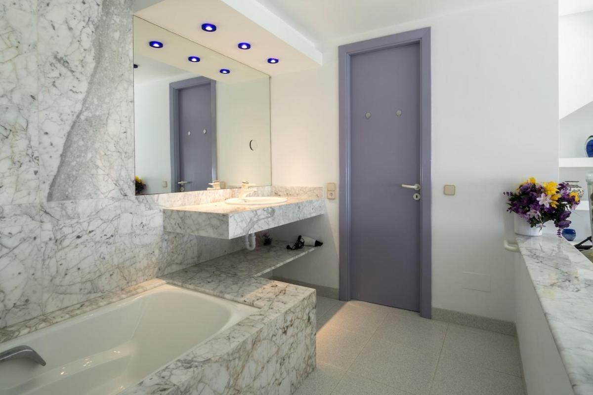 Son Reynes With Sea Views & Pool In South Mallorca Villa El Estanyol