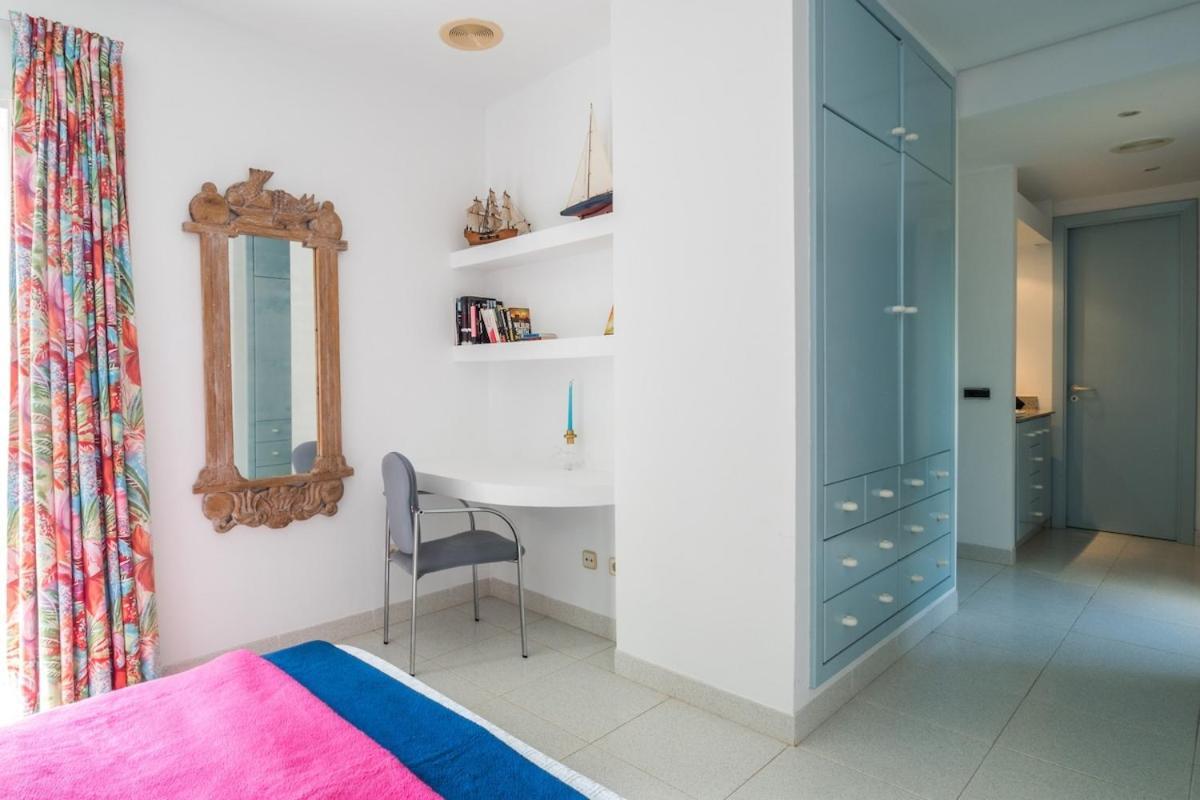 Son Reynes With Sea Views & Pool In South Mallorca Villa *
